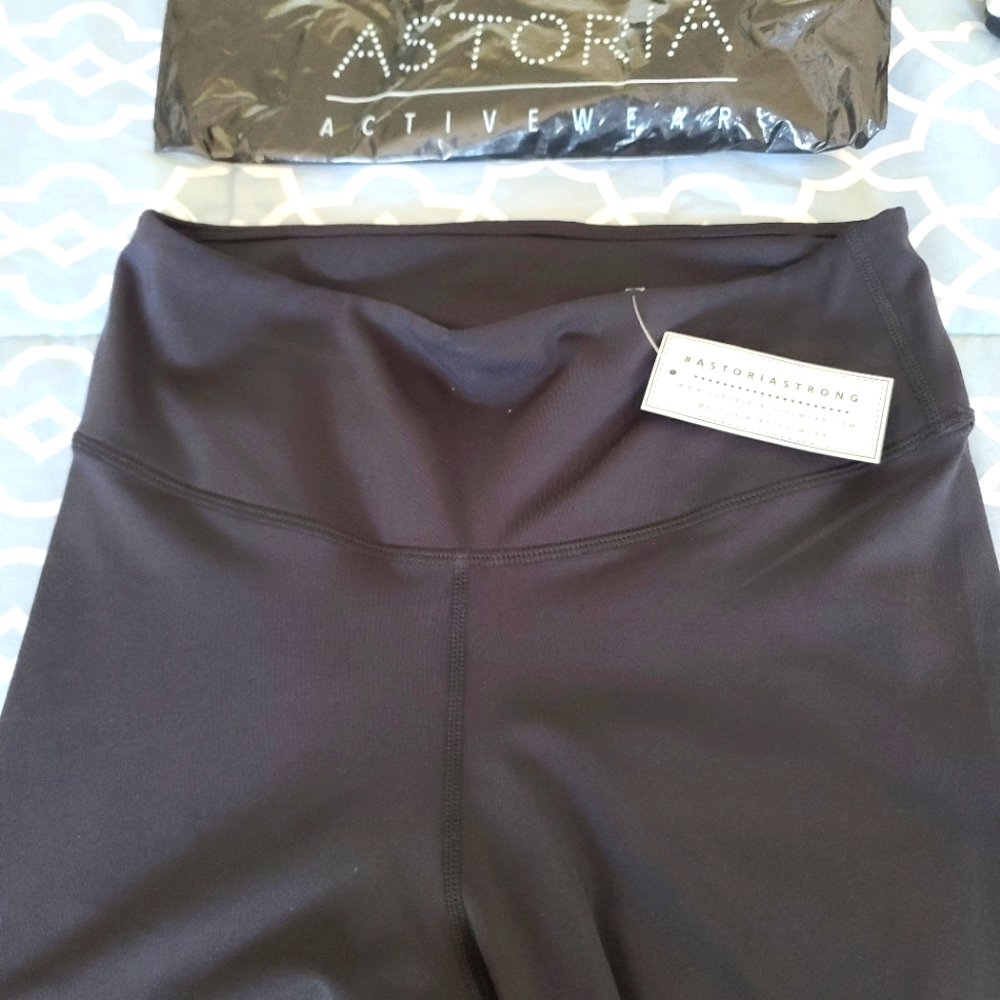 Astoria Booty Scrunch Leggings